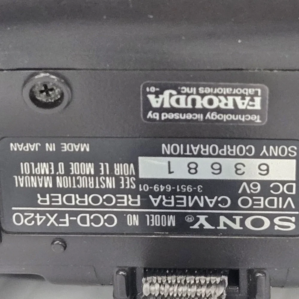 Sony‎ Handycam CCD-FX420 Video8 Camcorder W/ Remote & AC Adapter